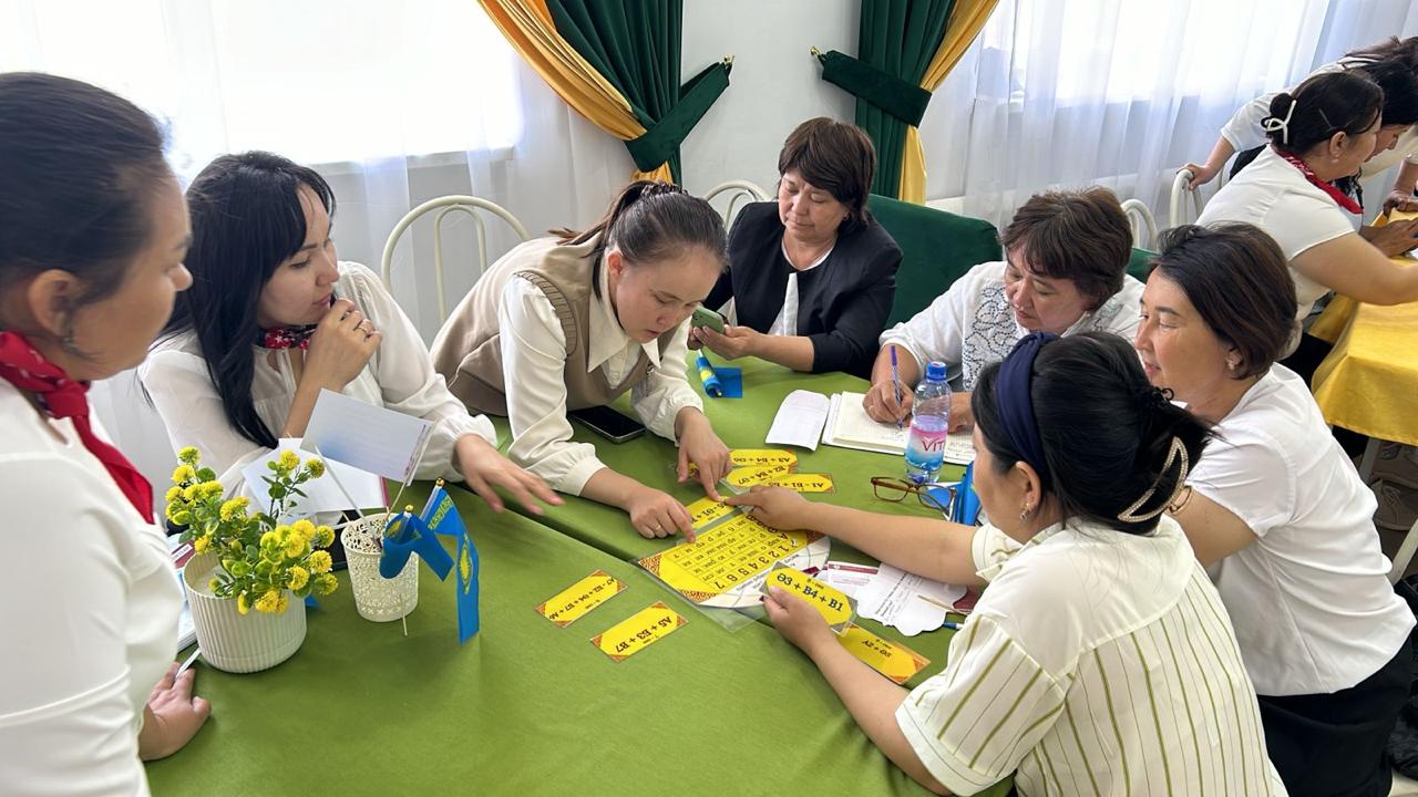 Ресей эстрада әртістерінің порносы Мас әйелдер кеуделерін ашқан